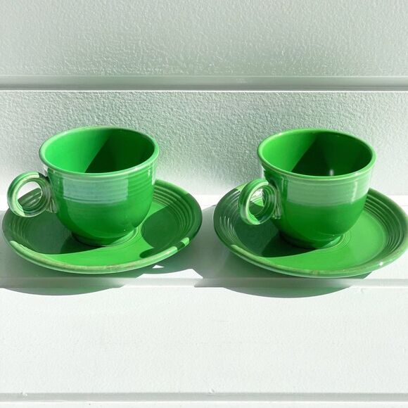 Fiesta Fiestaware Set of 2 Vintage 1959 Medium Green Glaze 6” Saucers & Teacups - Picture 2 of 12